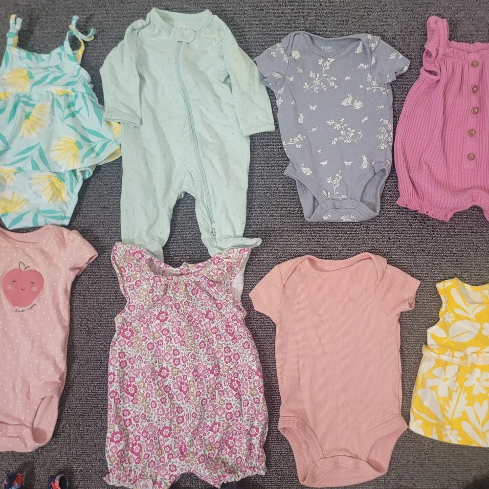 Carter's Size 3M Lot of 20 Baby Girl Bodysuits Leggings Rompers